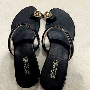 Michael Kors Monogram Toe Ring Black Sandals Size 7